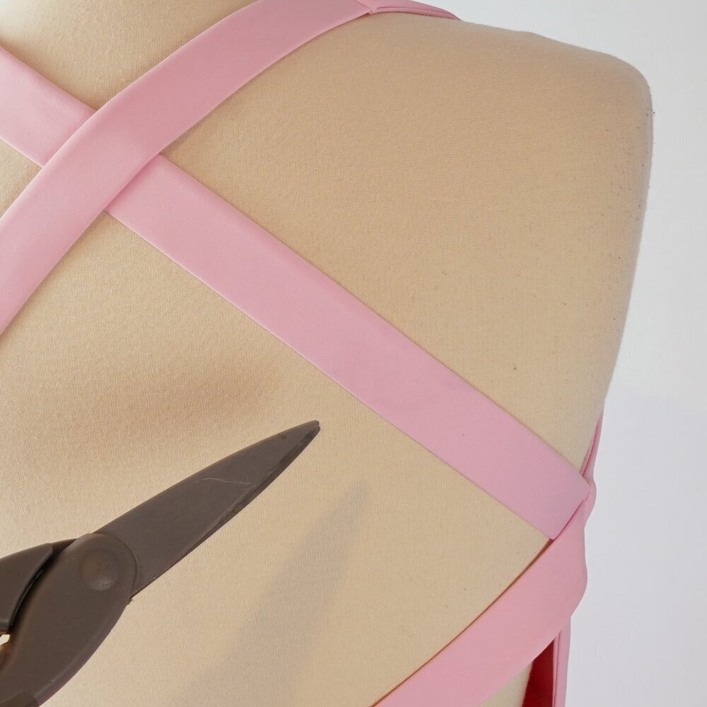 Halara Softlyzero Ruched Split Asymmetric Backles… - image 4